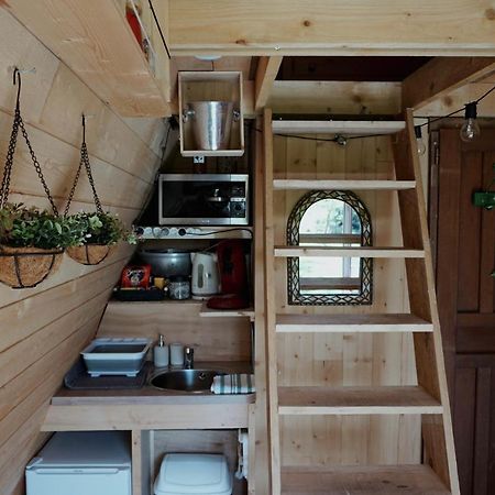 Le Chalet Tipi Avec Jacuzzi Et Jardin トロワ エクステリア 写真