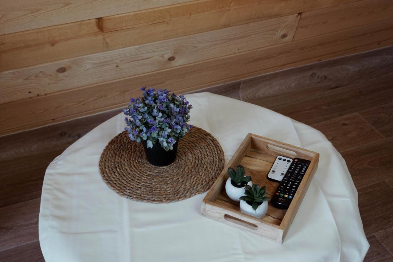 Le Chalet Tipi Avec Jacuzzi Et Jardin トロワ エクステリア 写真